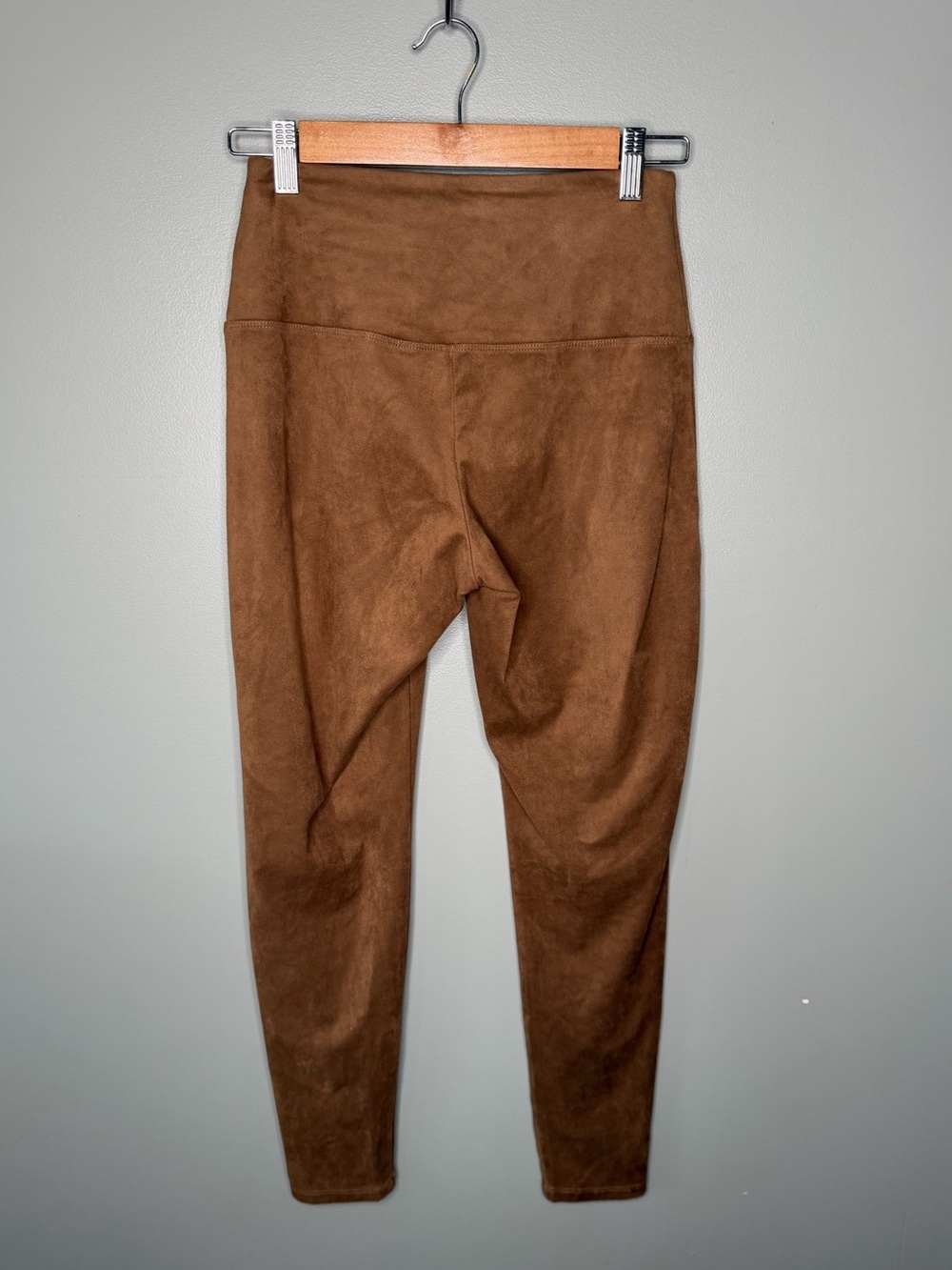 Ruby Ribbon Faux Suede Legging - Picture 3 of 8